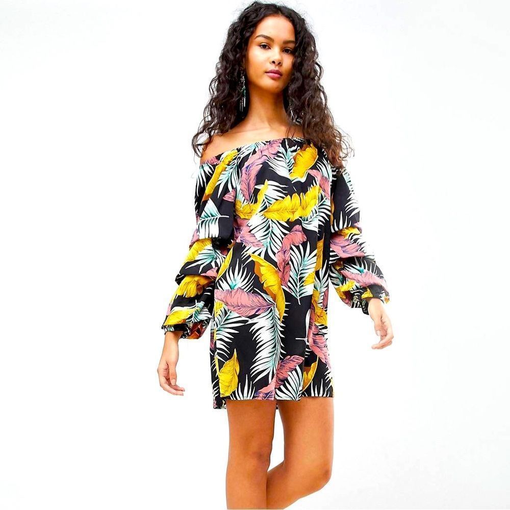 QED London Leaf print Off Shoulder Shift Dress